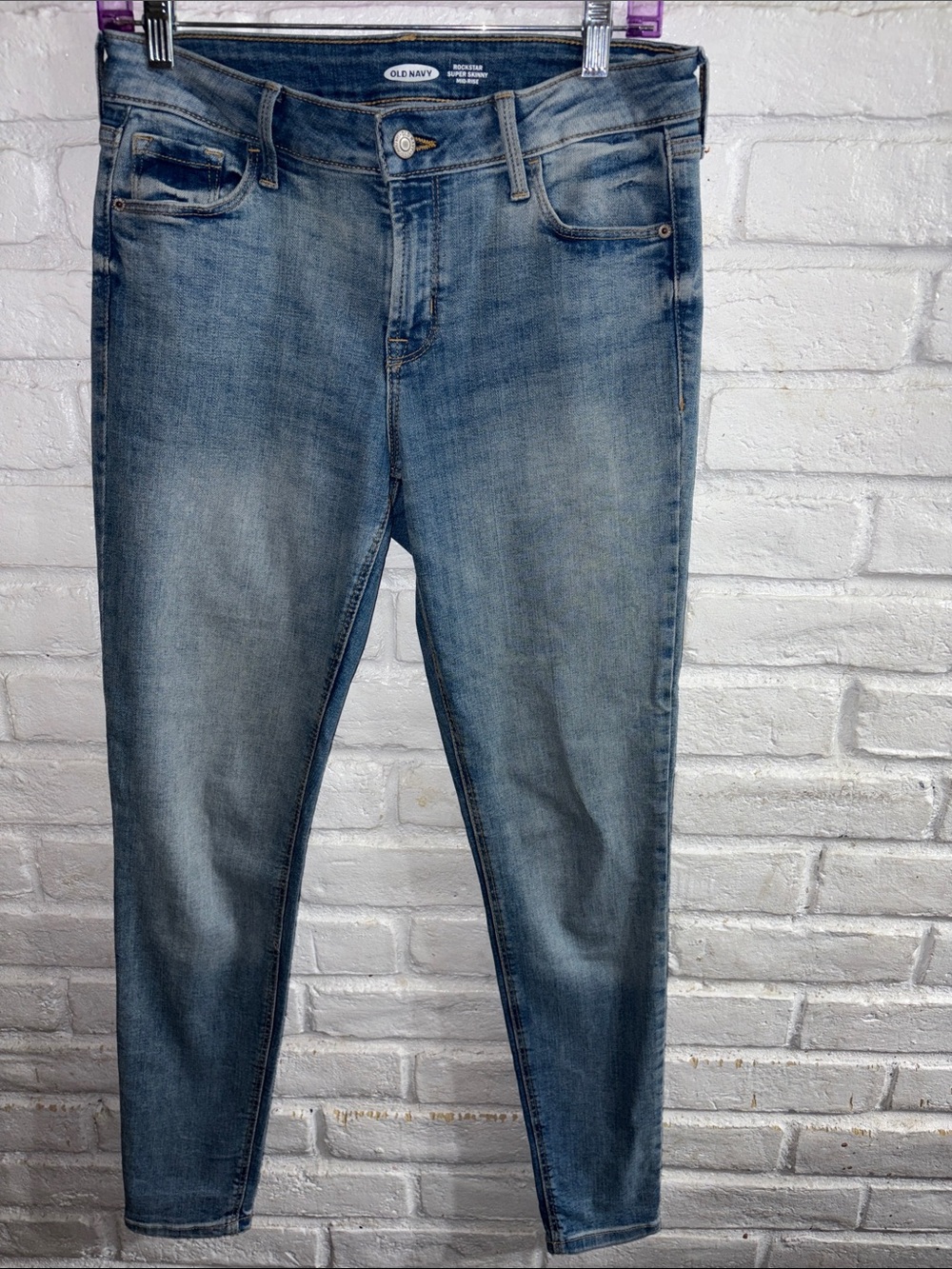 Old Navy Women’s Blue Faded Super Skinny Mid-Rise Jeans 6Long